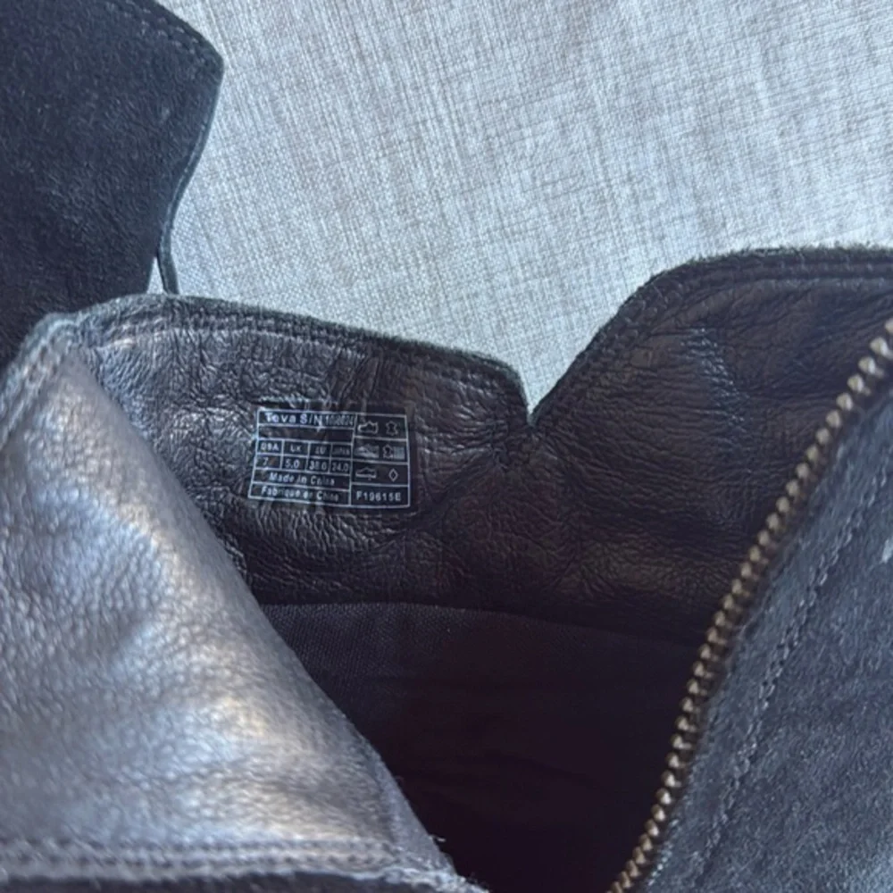 Teva De La Vina Waterproof Suede Black Side Zip Leather Ankle Boot‎ size 7
